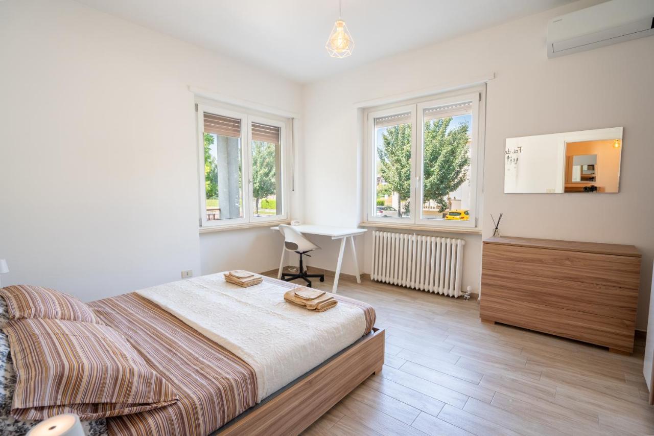 Private Parking, With Hill View Apartment Alba  Bagian luar foto