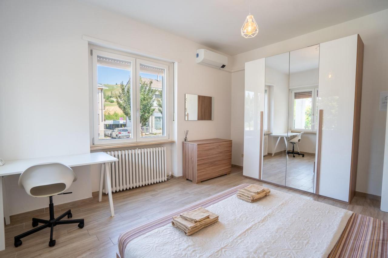 Private Parking, With Hill View Apartment Alba  Bagian luar foto