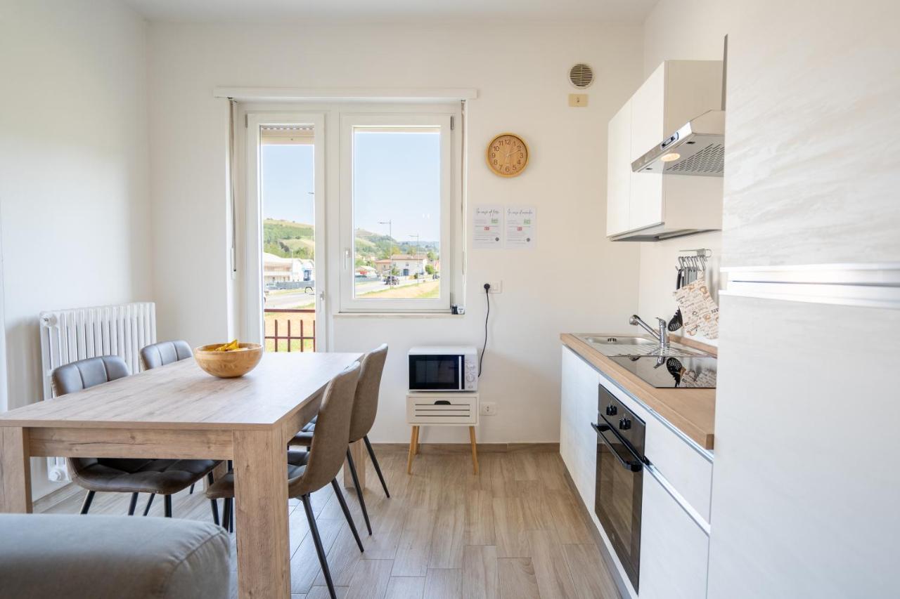Private Parking, With Hill View Apartment Alba  Bagian luar foto