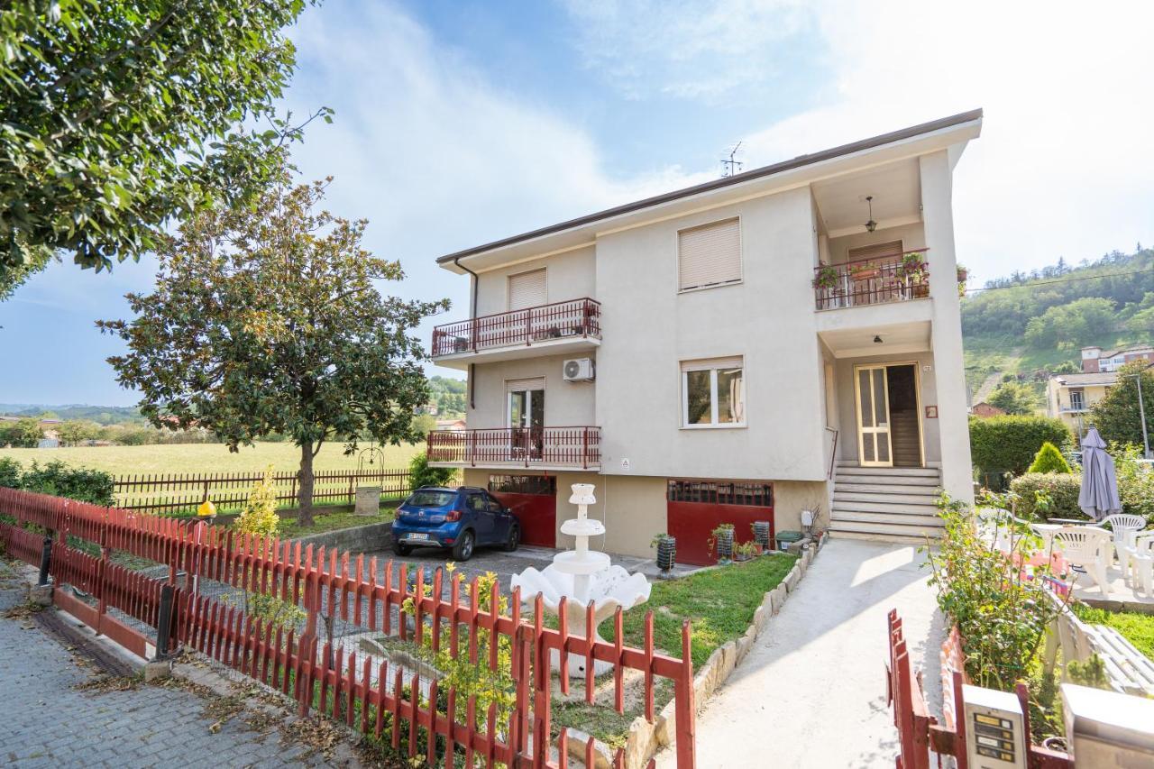 Private Parking, With Hill View Apartment Alba  Bagian luar foto