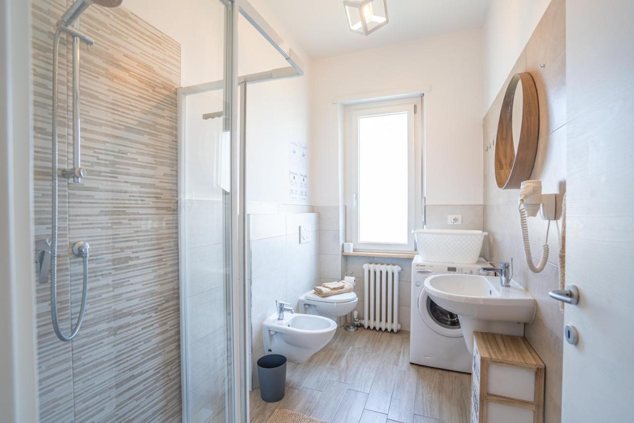 Private Parking, With Hill View Apartment Alba  Bagian luar foto