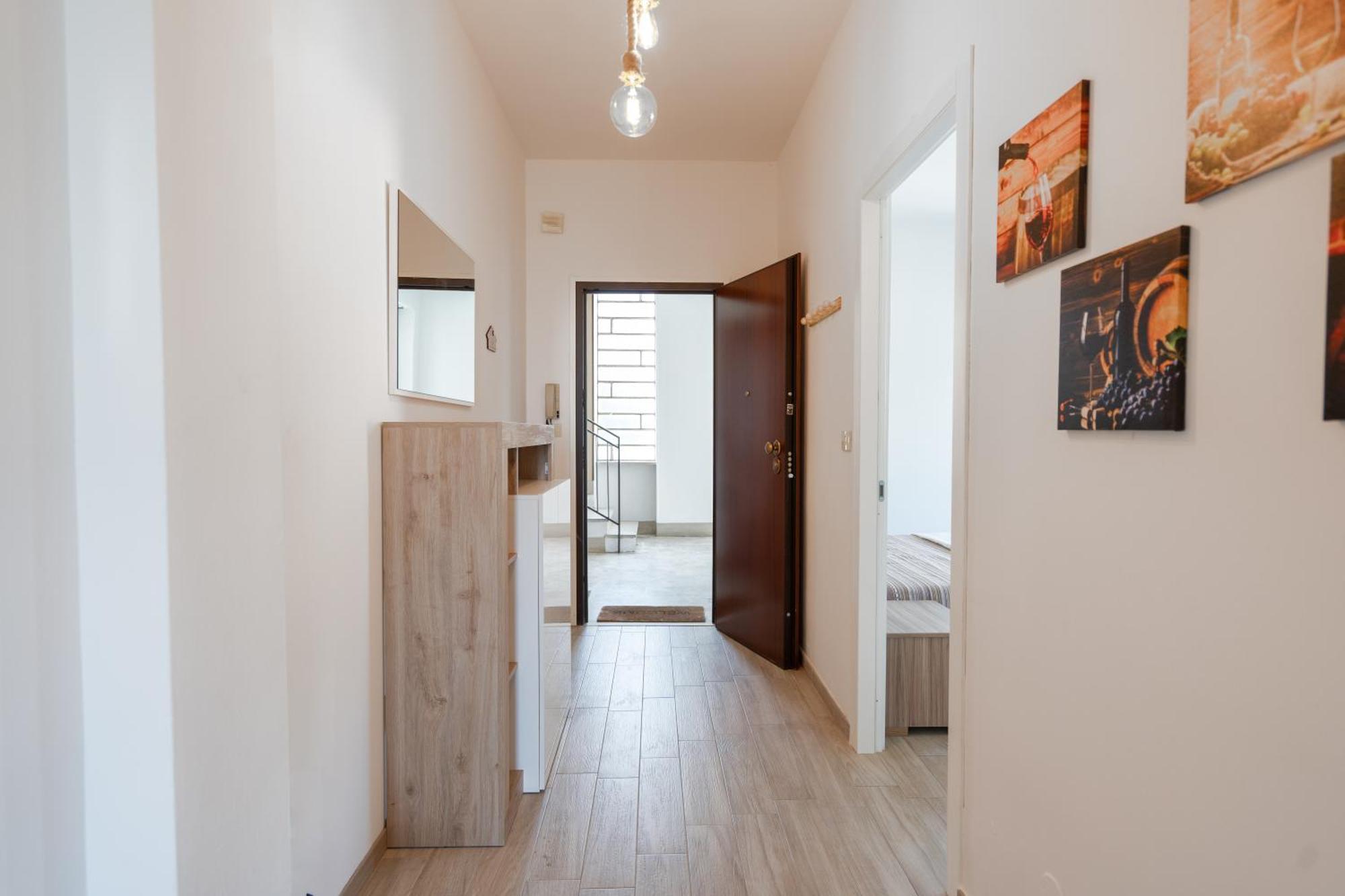Private Parking, With Hill View Apartment Alba  Bagian luar foto