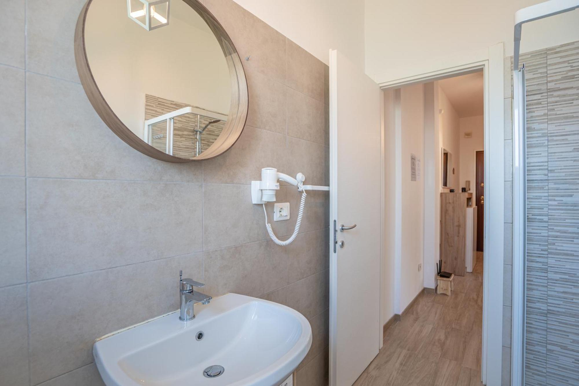 Private Parking, With Hill View Apartment Alba  Bagian luar foto